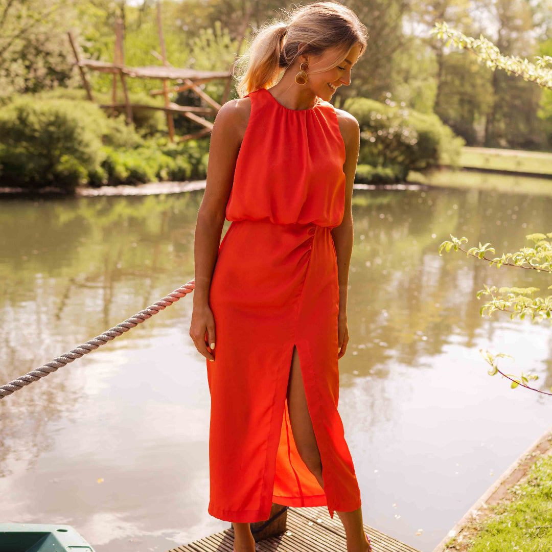 Nuala - Chic Midi Dress