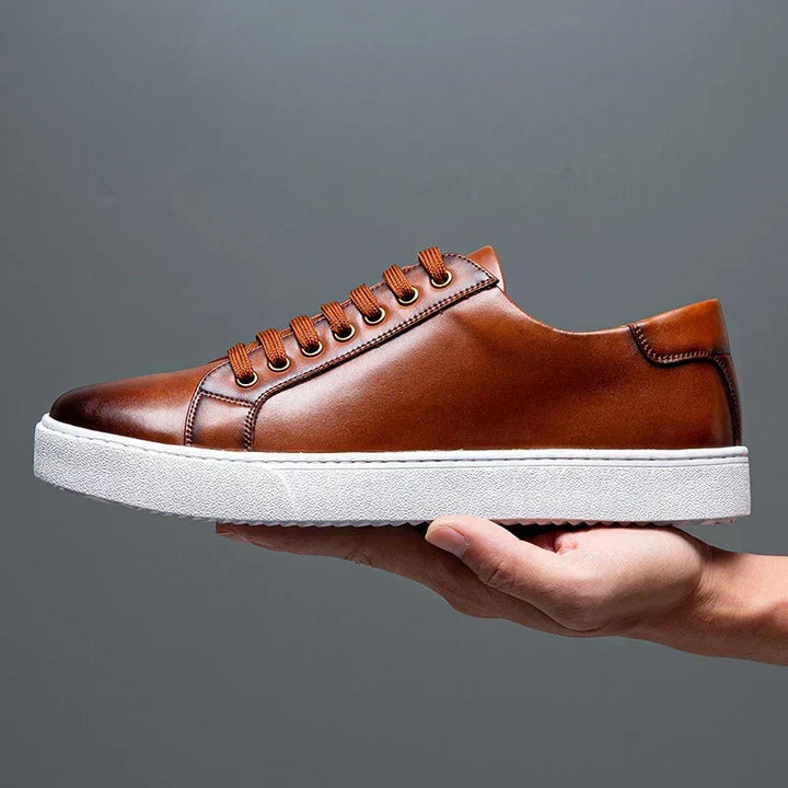 Seán - Chic Sneakers