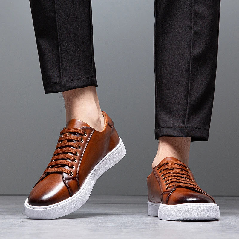 Seán - Chic Sneakers