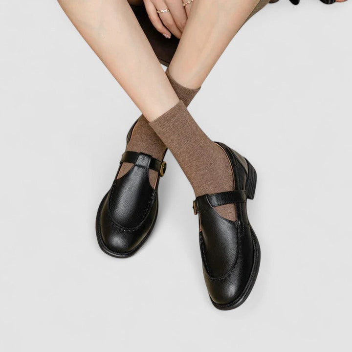 Éilis - Classic Mary Jane Footwear