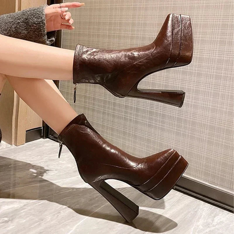 Róisín - Chic Chelsea Ankle Boots
