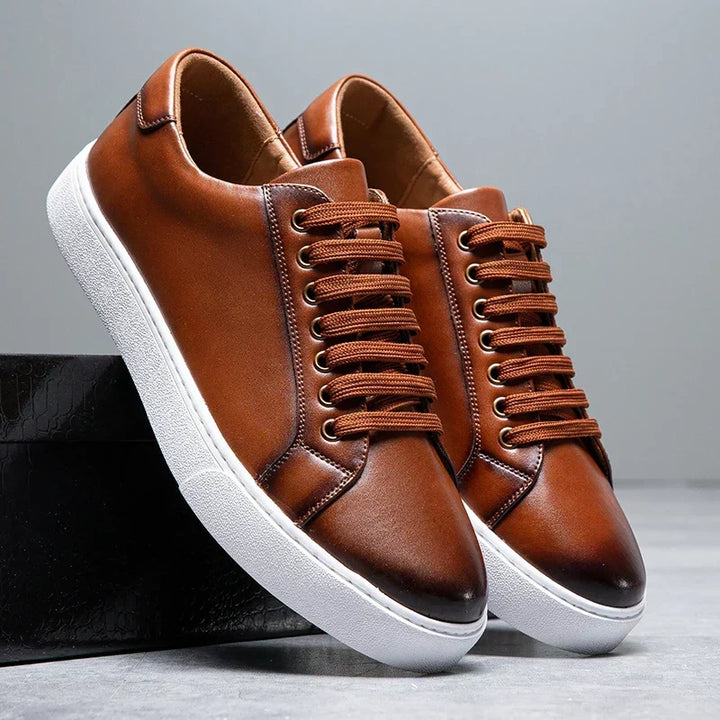 Seán - Chic Sneakers