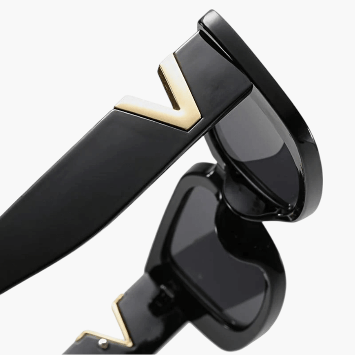 Nuala - Oval Gold-Toned Glasses