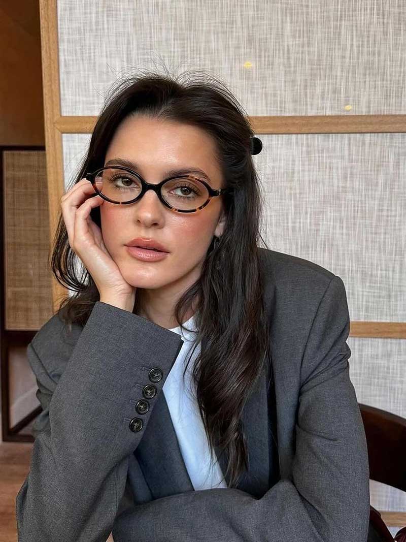 Doireann - Retro Oval Eyeglasses