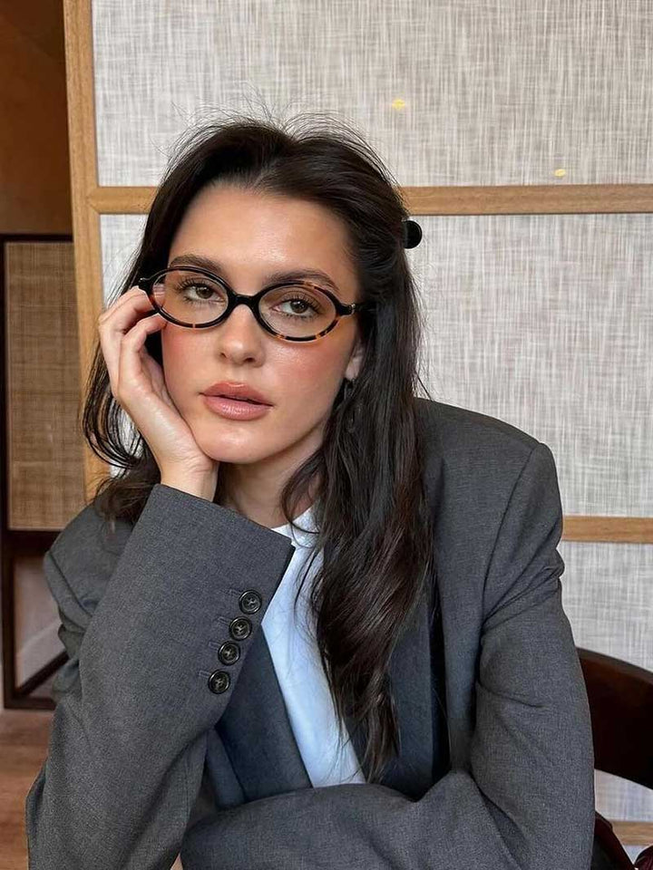 Doireann - Retro Oval Eyeglasses