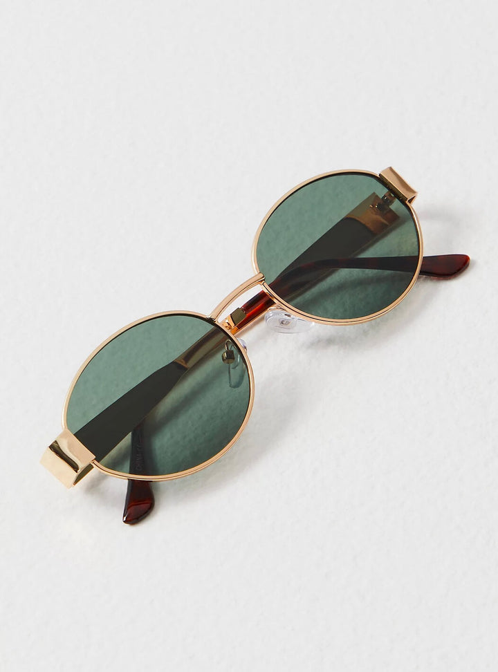 Sinéad - Timeless Vintage Eyewear