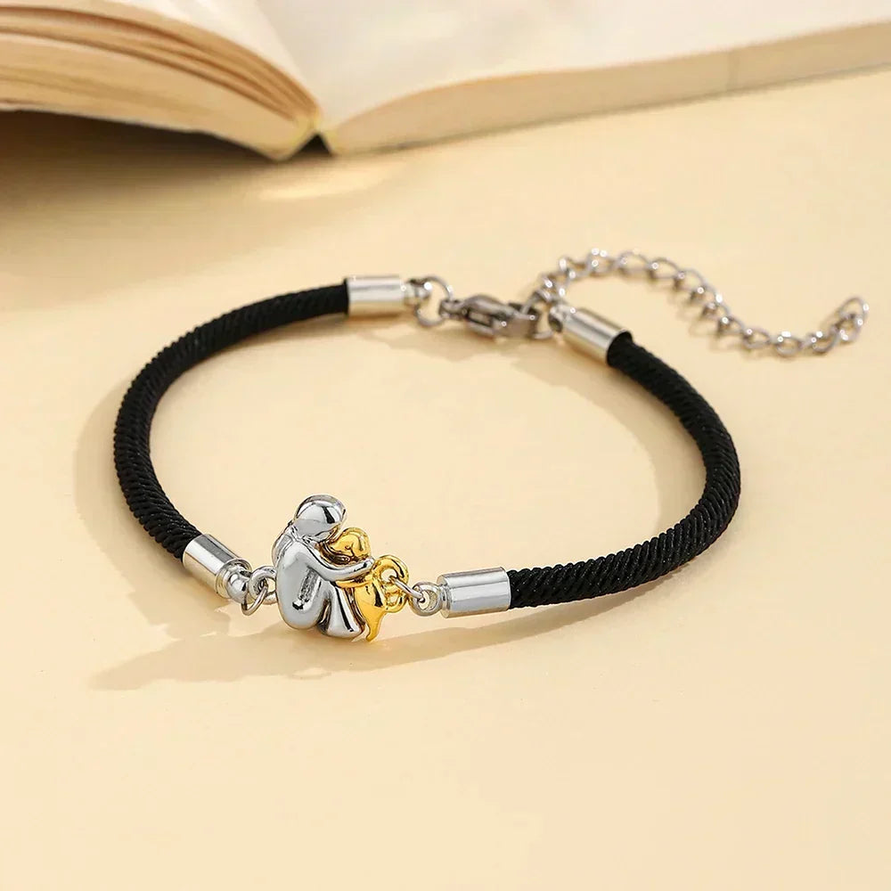 Sinéad - Stylish Pendant Bracelet