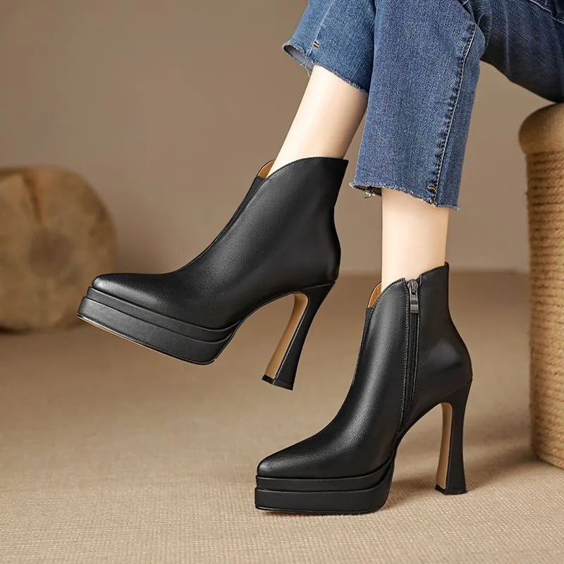 Éilis - Chic Vintage-Inspired Boots