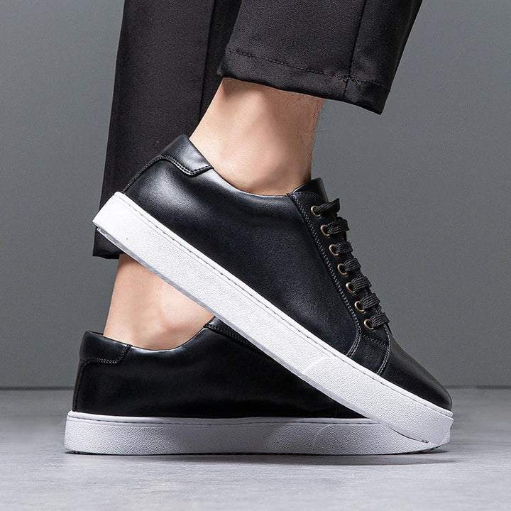 Seán - Chic Sneakers