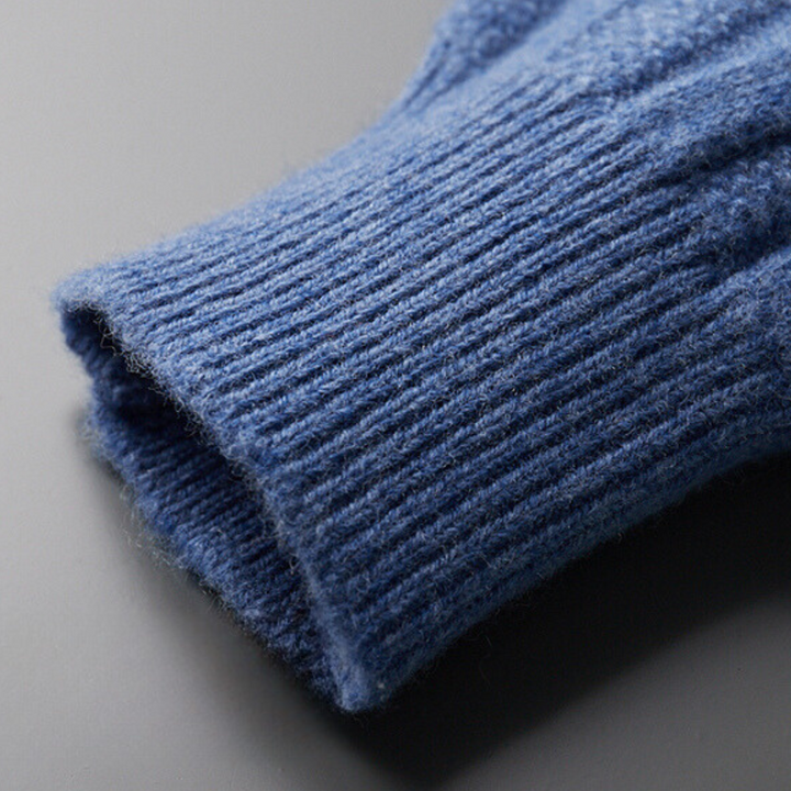 Fionn - Chic Polo Sweater