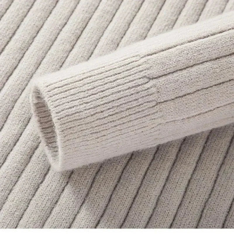 Tadhg - Chic Half-Zip Sweater