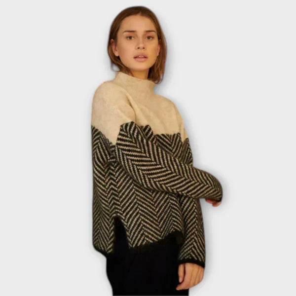 Saoirse - Luxurious Turtleneck Jumper