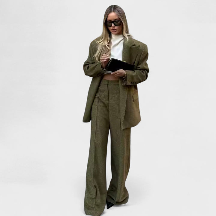 Sadhbh - Stylish City Ensemble