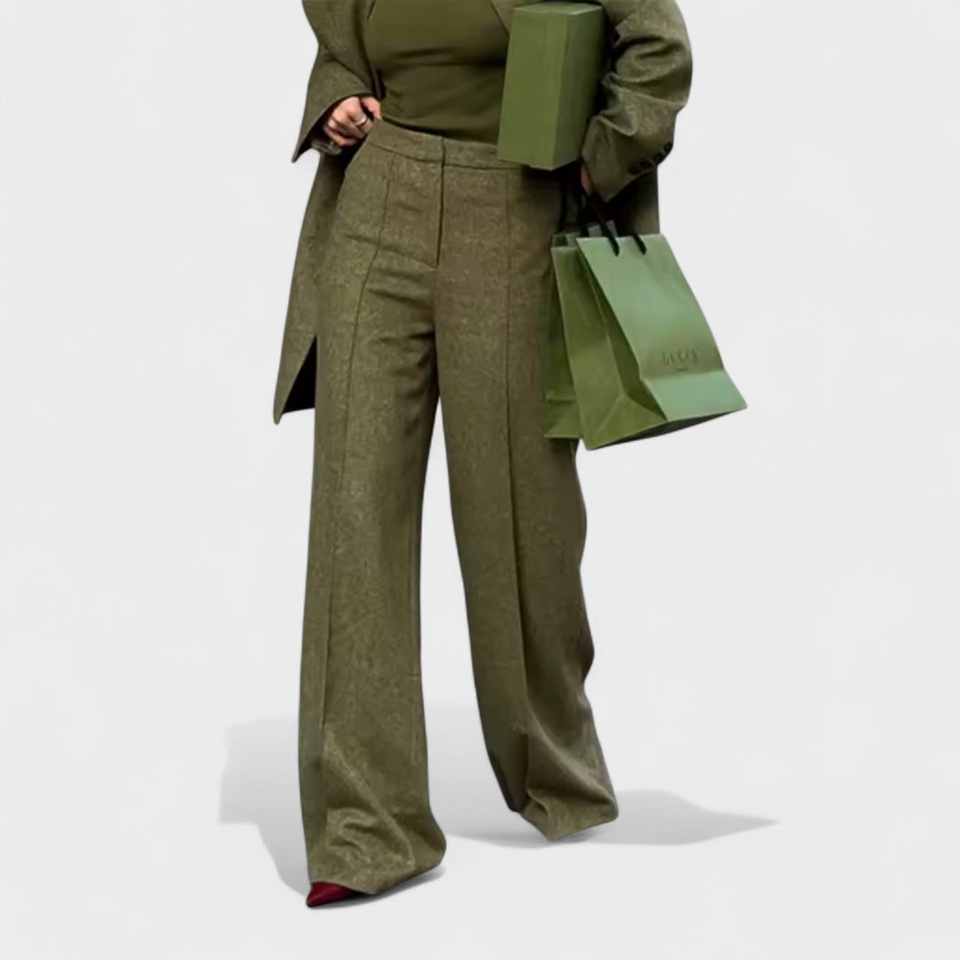 Sadhbh - Stylish City Ensemble