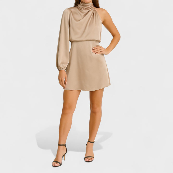 Órla - Elegant Asymmetrical Gown