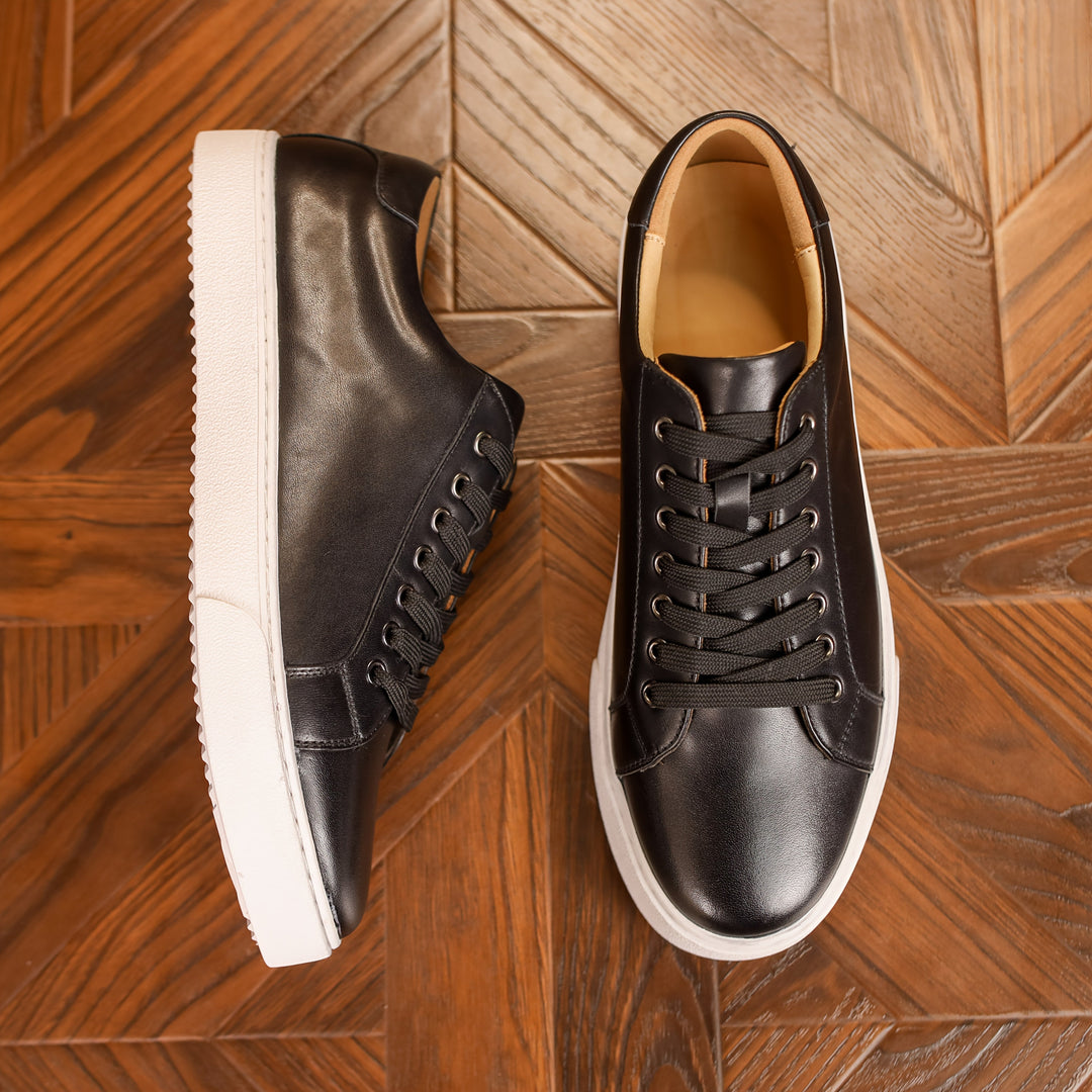 Seán - Chic Low-Profile Footwear