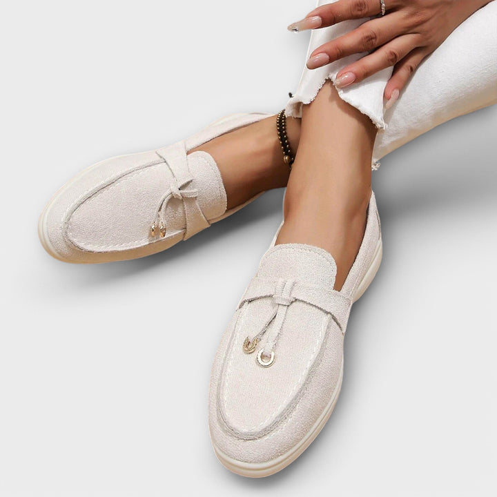 Bébhinn - Beige Lace Slip-On Moccasins