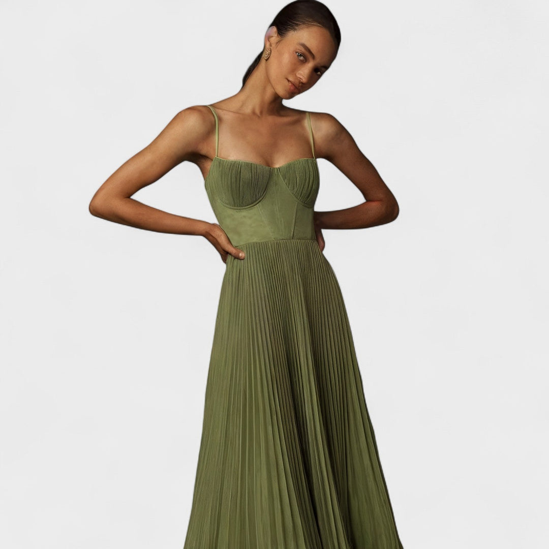 Íde - Elegant Pleated Maxi Dress
