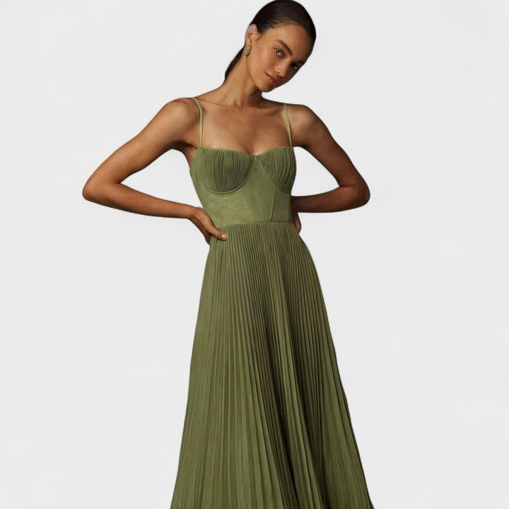 Íde - Elegant Pleated Maxi Dress
