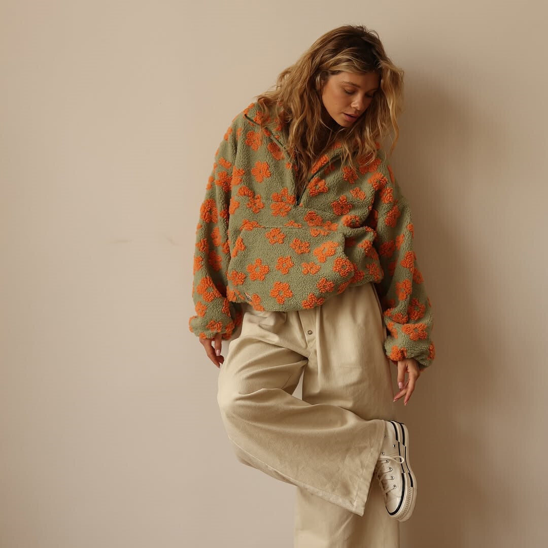 Íde - Oversized Floral Sweatshirt
