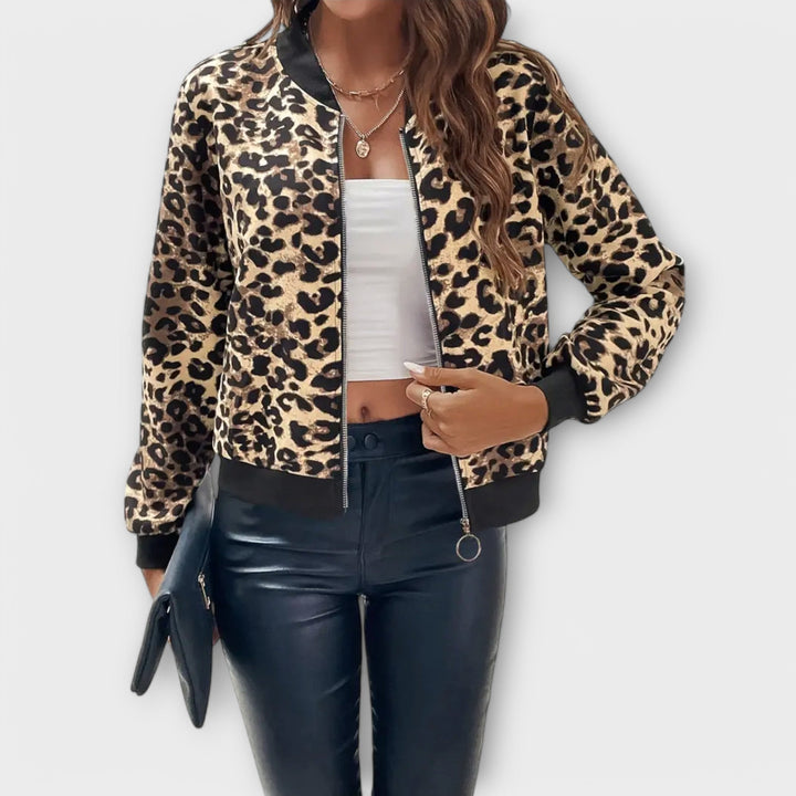 Ailís - Chic Leopard Print Jacket