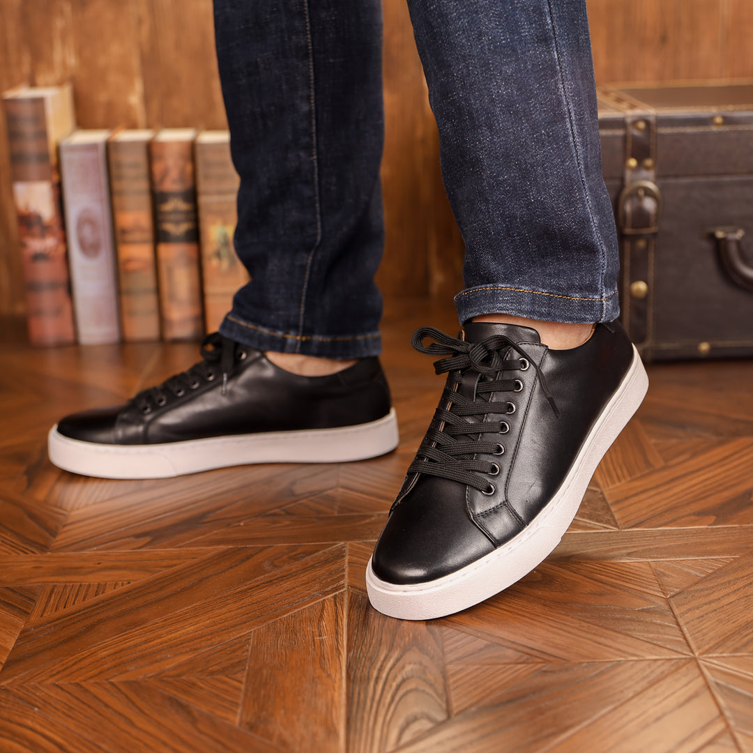 Seán - Chic Low-Profile Footwear