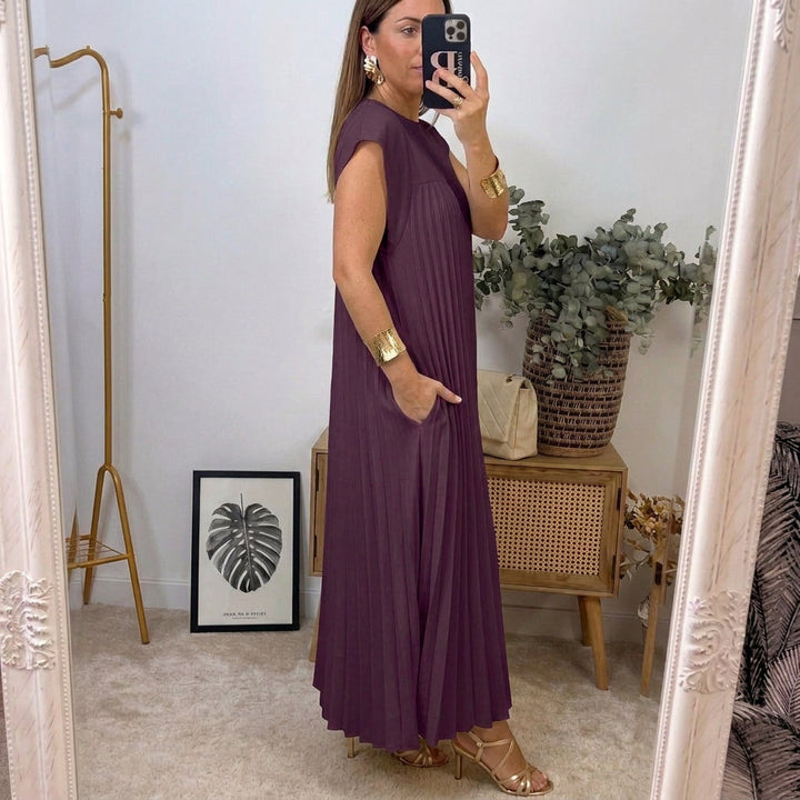 Ailionóra - Flowing Pleated Maxi Dress