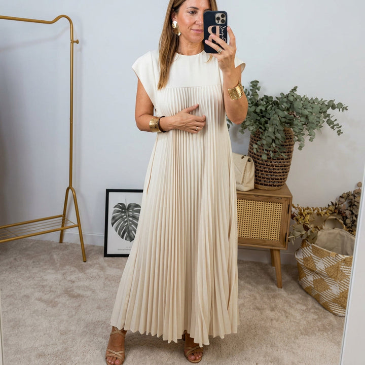 Anaïs - Flowing Pleated Maxi Dress