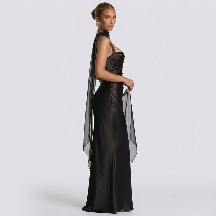 Bernadette - Chic Maxi Dress