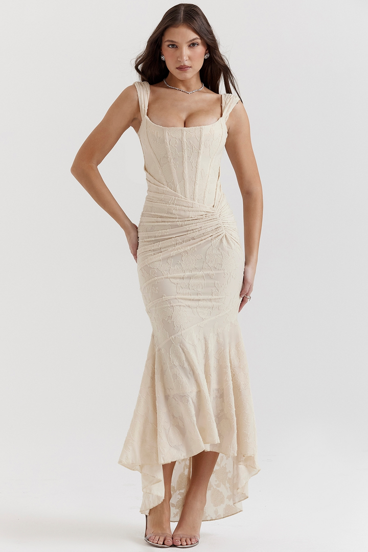 Nóra - Chic Maxi Dress