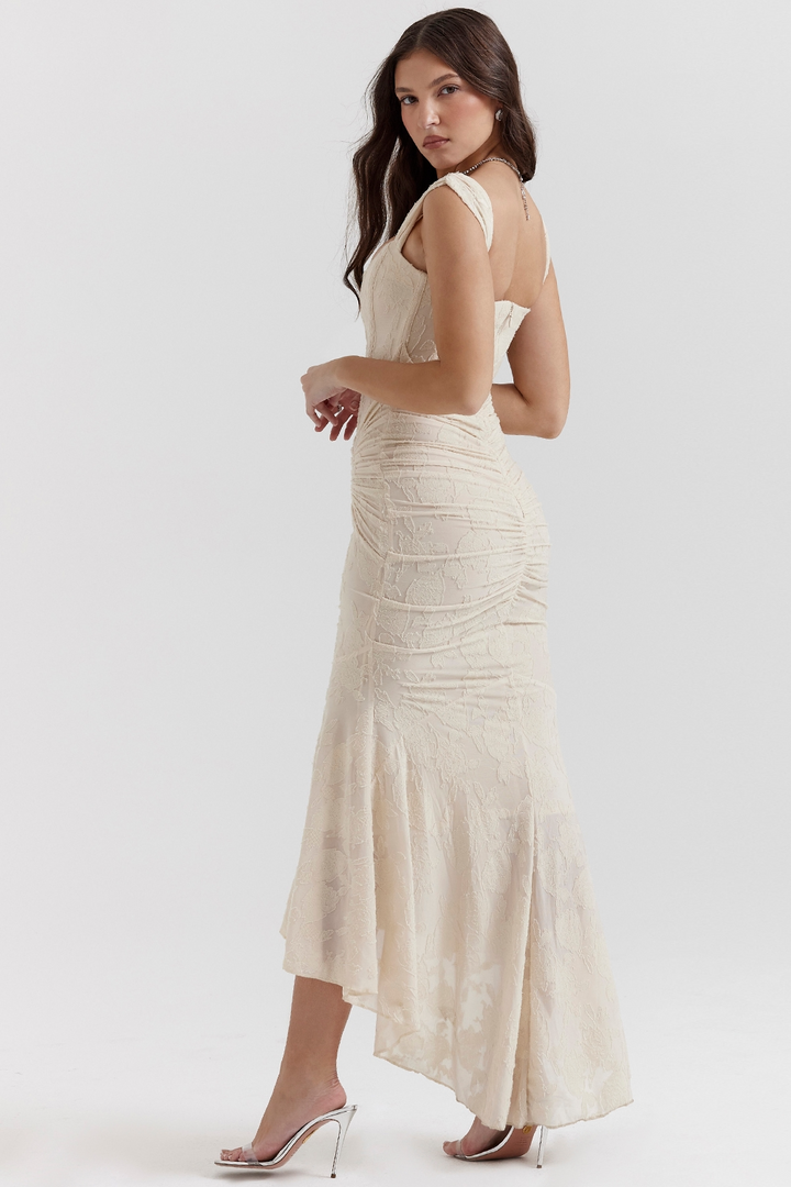 Nóra - Chic Maxi Dress