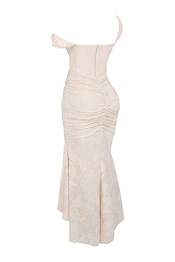Nóra - Chic Maxi Dress