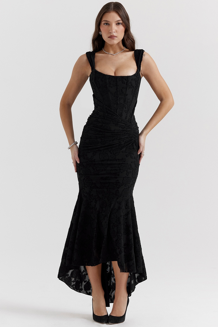Nóra - Chic Maxi Dress