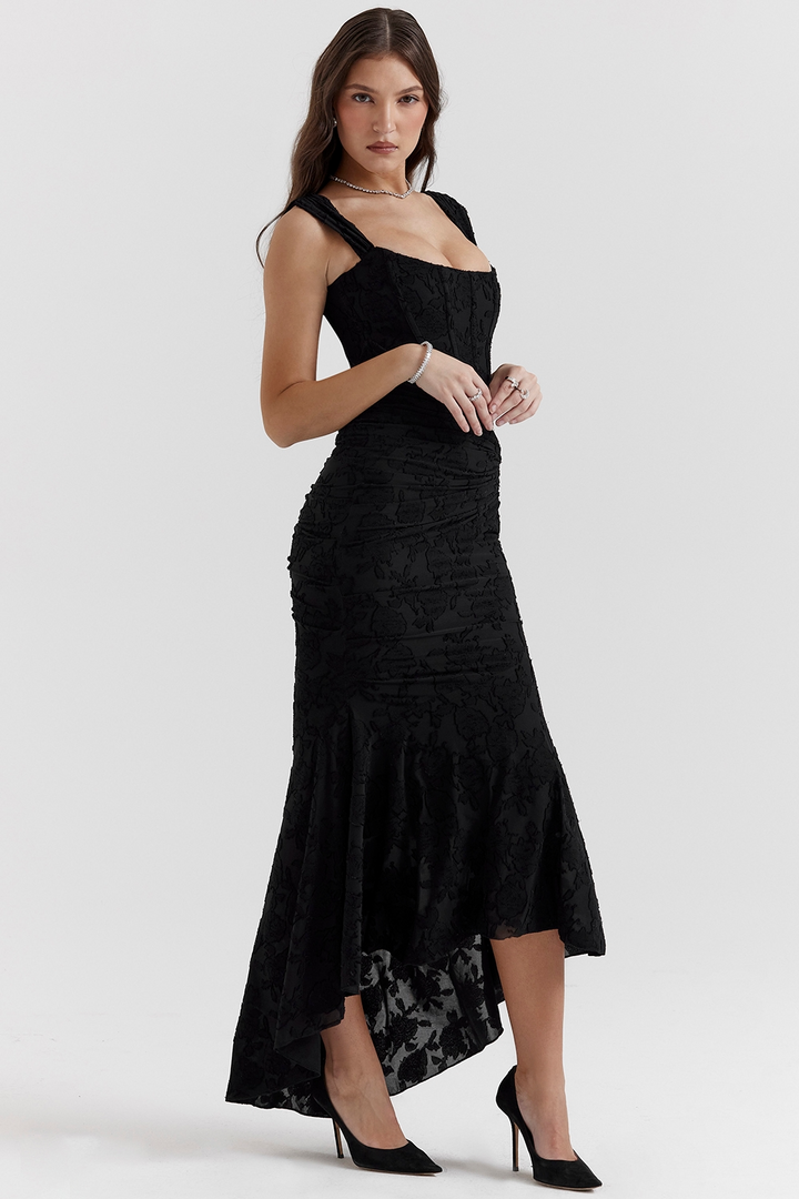 Nóra - Chic Maxi Dress