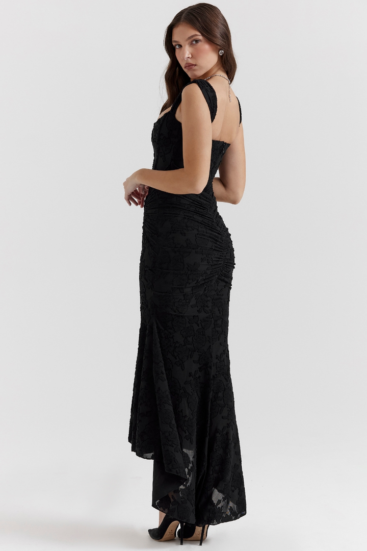 Nóra - Chic Maxi Dress
