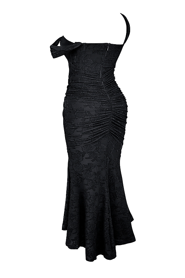 Nóra - Chic Maxi Dress