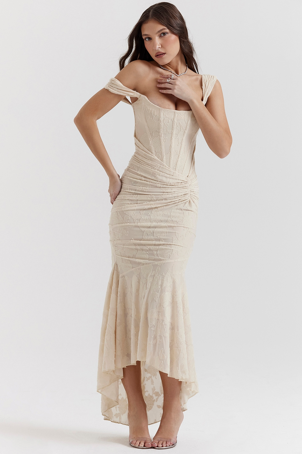 Nóra - Chic Maxi Dress