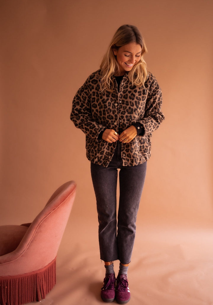 Deirbhile - Stylishly Elegant Coat