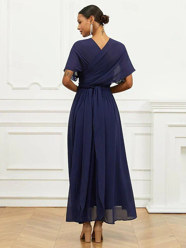 Fiona - Chic Midi Dress